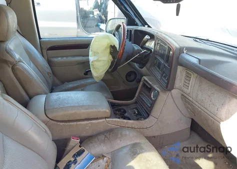 2005 Cadillac Escalade Standard z USA, uszkodzony, nr VIN 1GYEK63N35R257340